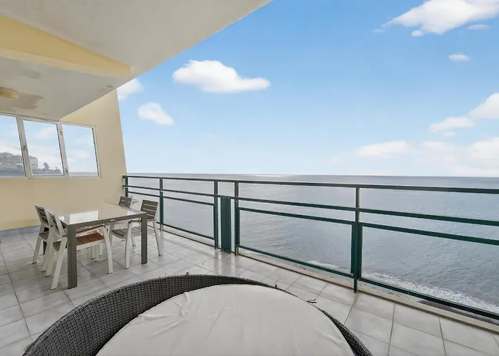 Penthouse Iconic 706 * Funchal (Madeira)