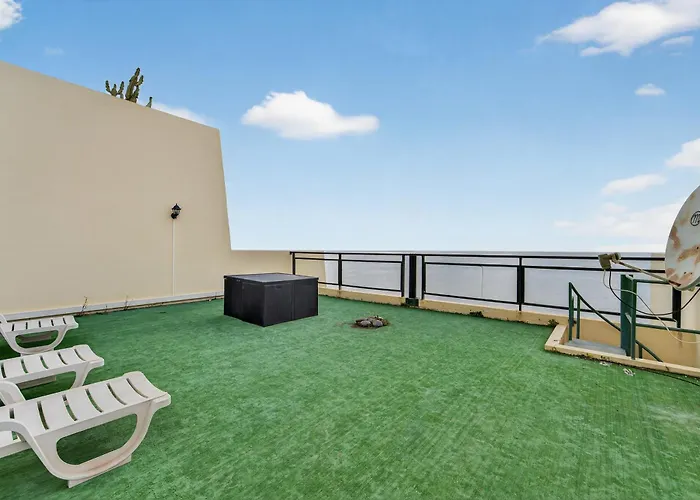 Penthouse Iconic 706 *