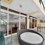 Penthouse Iconic 706
