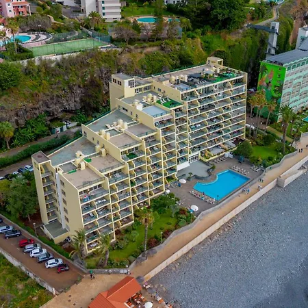 Penthouse Iconic 706