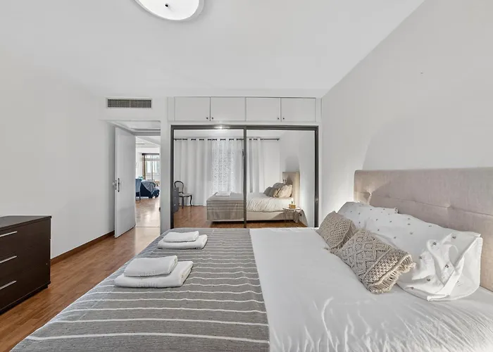 Penthouse Iconic 706 * Funchal (Madeira)