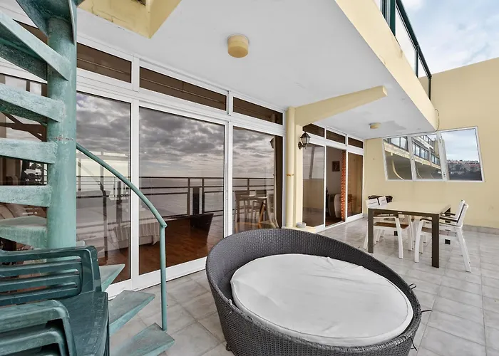 Penthouse Iconic 706